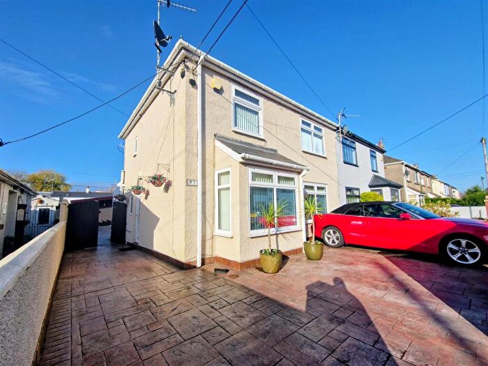 3 Bedroom Semi-Detached House For Sale In St. Johns Drive, Porthcawl, CF36