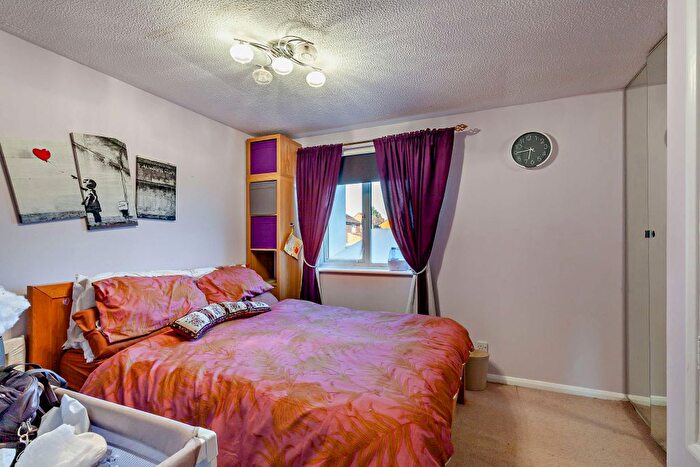2 Bedroom Terraced House For Sale In Burgess Field, Chelmsford, CM2