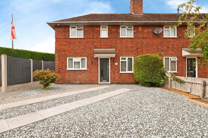 3 Bedroom End Of Terrace House For Sale In Woodthorpe Road, Loughborough, LE11