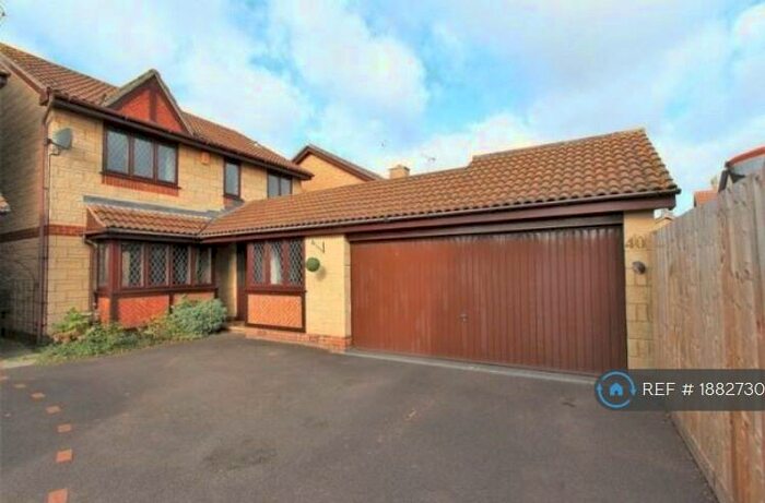 3 Bedroom Detached House To Rent In Lavender Close, Thornbury, Bristol, BS35