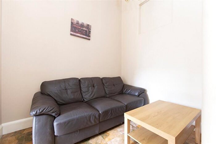 3 Bedroom Flat To Rent In Spottiswoode Street, Edinburgh, EH9