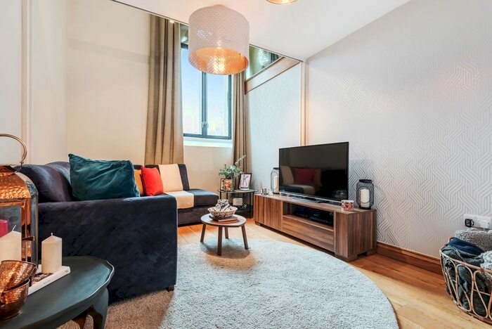 2 Bedroom Flat To Rent In Church Rise, London, SE23