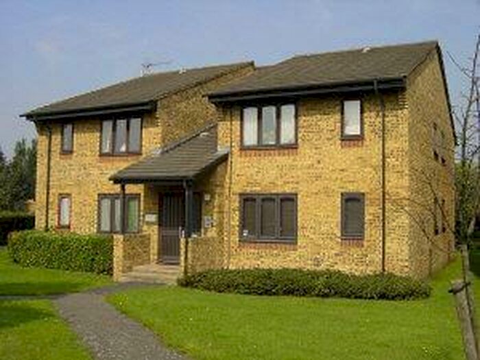 Studio To Rent In Cheltenham Close, New Malden, KT3