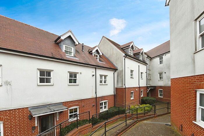 1 Bedroom Property To Rent In Hunters Walk, Brentwood, CM14