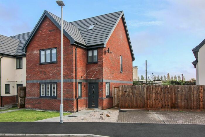 4 Bedroom Detached House To Rent In Lace Gardens, Ruddington, Nottingham, NG11