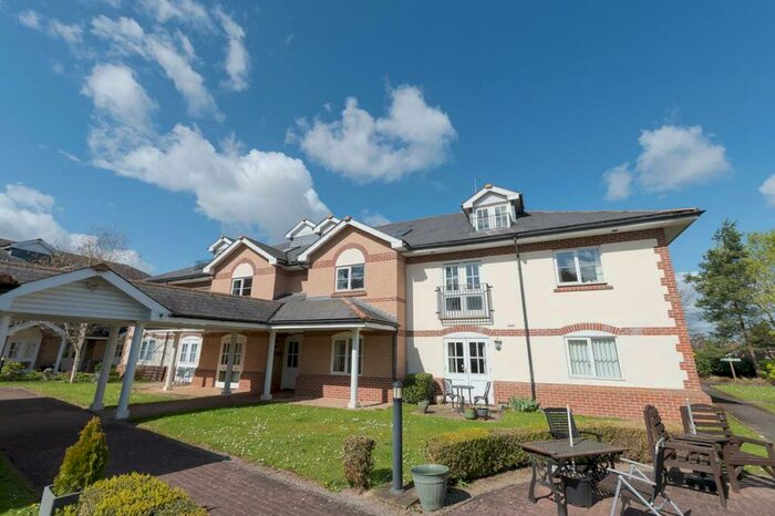 1 Bedroom Flat For Sale In Sycamore House, Woodland Court, Partridge Drive, Bristol, BS16