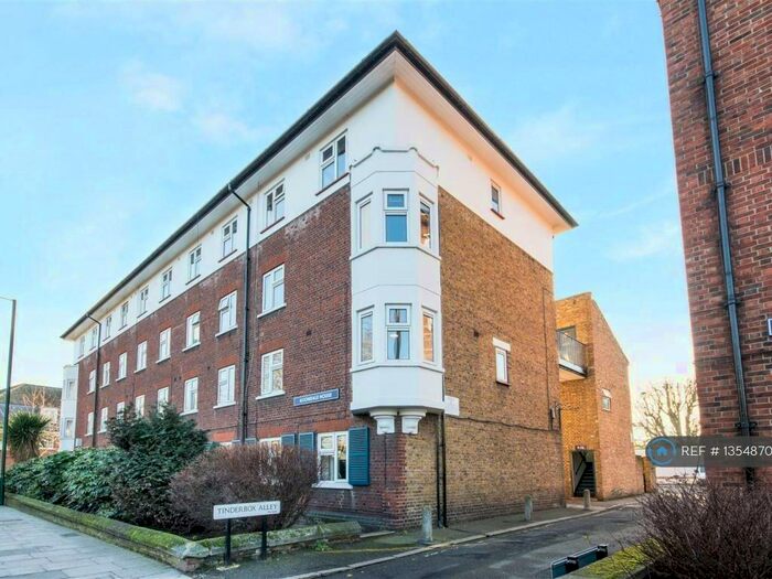 3 Bedroom Maisonette To Rent In Avondale House, London, SW14