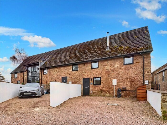 2 Bedroom End Of Terrace House For Sale In The Threshing Barn, Steppe House Farm, Pencraig, Ross-On-Wye, HR9