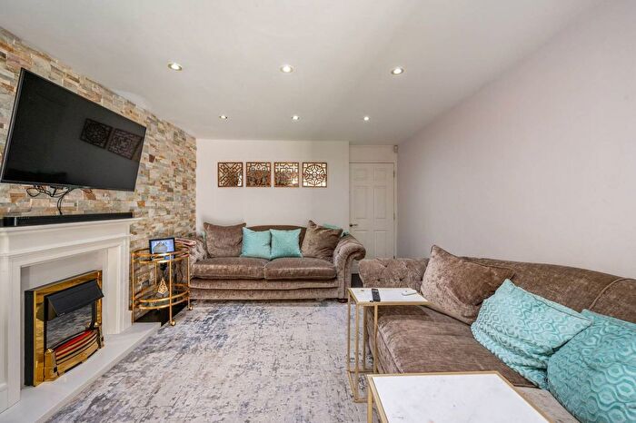 4 Bedroom Terraced House To Rent In Skelley Road, Stratford, London, E15