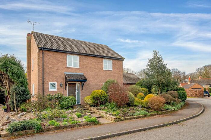 3 Bedroom Detached House For Sale In Walnut Close, Stretton, LE15