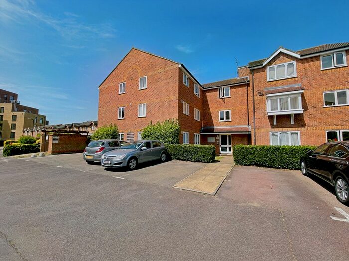 1 Bedroom Studio To Rent In Brindley Close, Wembley, HA0