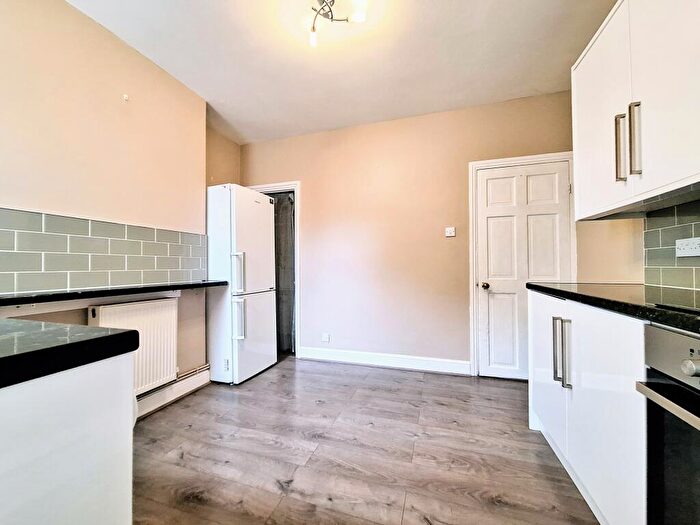 3 Bedroom House To Rent In Providence Street, Greenhithe, DA9