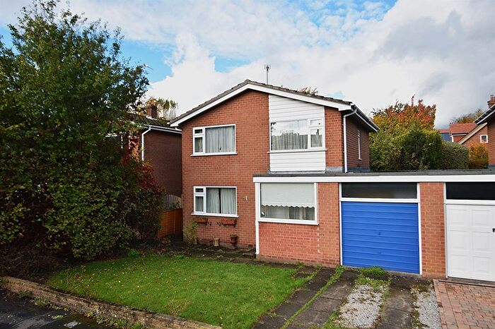 3 Bedroom Link Detached House For Sale In Devonshire Drive, Alderley Edge, SK9