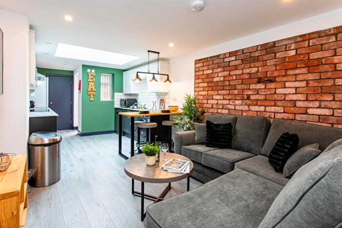 5 Bedroom Terraced House To Rent In Dean Street, Ball Hill, Coventry, CV2