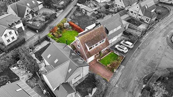 3 Bedroom Detached House For Sale In Highfields, Hoylandswaine, S36