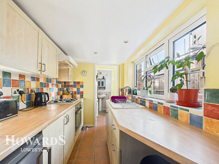 3 Bedroom Terraced House For Sale In Market Place, Kessingland, NR33