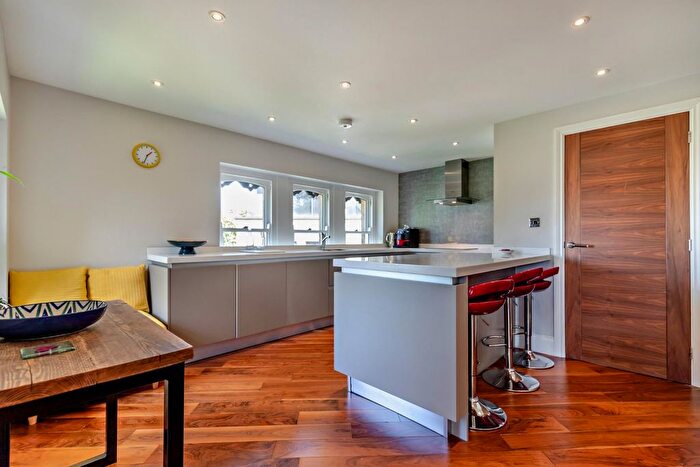 4 Bedroom Flat To Rent In Victoria Avenue, Harrogate, HG1
