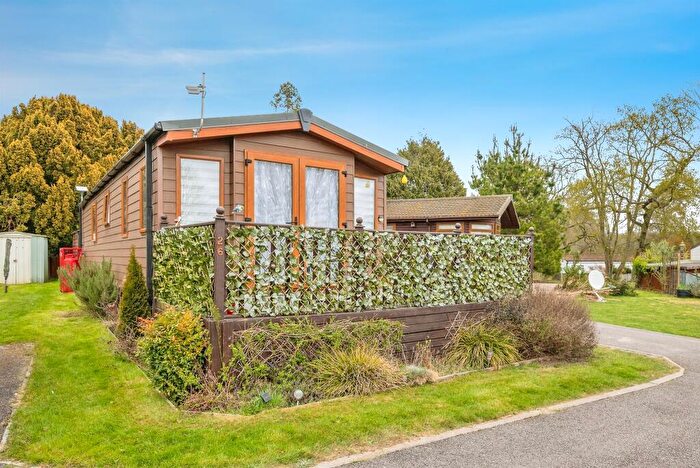 2 Bedroom Park Home For Sale In Haveringland Hall Park, Haveringland, Norwich, NR10