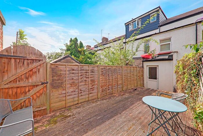 2 Bedroom End Of Terrace House For Sale In Knighton Park Road, London, SE26