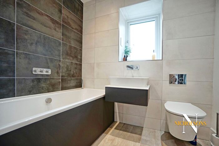 4 Bedroom Detached House For Sale In Poppy Field Way, Carlton In Lindrick, Worksop, Nottinghamshire, S81