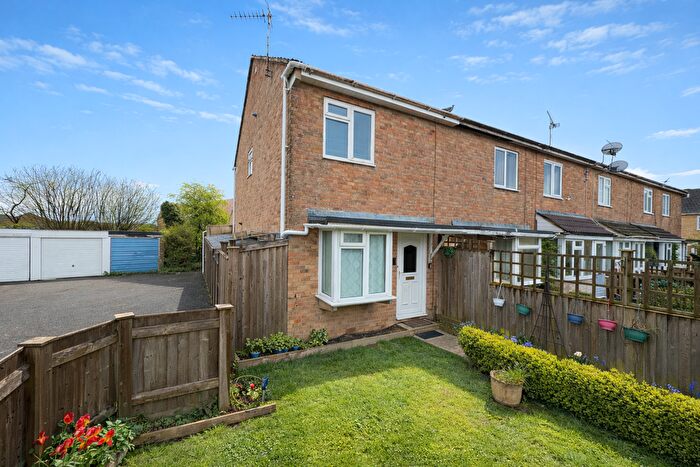 3 Bedroom Property For Sale In Hawthorn Close, Shaftesbury, SP7