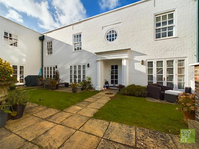 3 Bedroom Terraced House To Rent In Nashdom Lane, Burnham, Slough, SL1