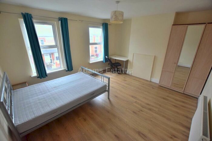 4 Bedroom Terraced House To Rent In Blenheim Road, Reading, RG1