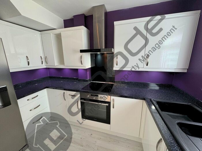 3 Bedroom Town House To Rent In Fielding Drive, Rotherham, S66