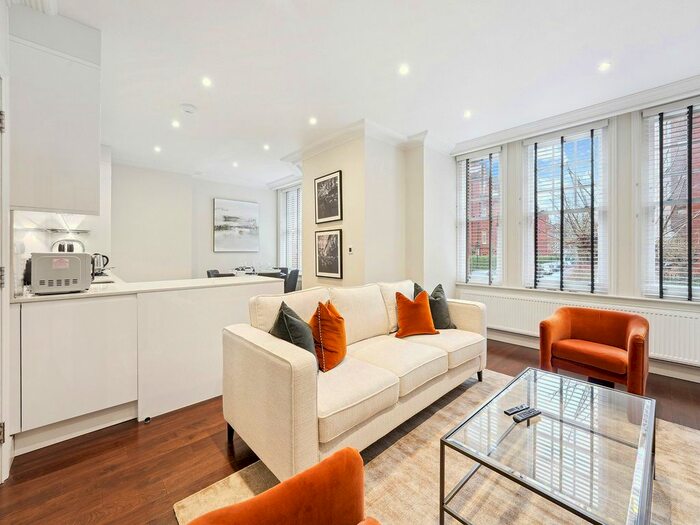 3 Bedroom Flat To Rent In Hamlet Gardens, King Street, W6