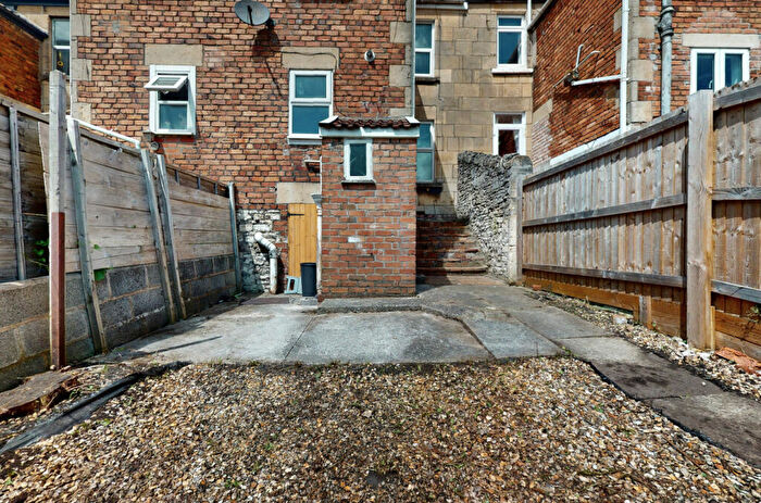4 Bedroom House To Rent In St Johns Road Bath, BA1