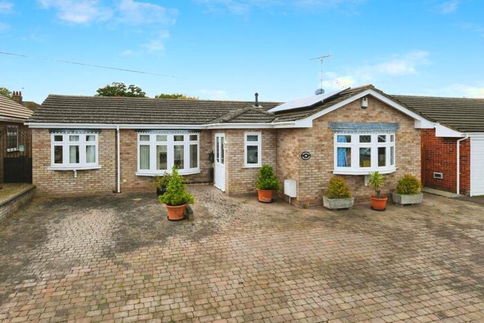 3 Bedroom Bungalow For Sale In Highfield Rise, Althorne, Chelmsford, Essex, CM3