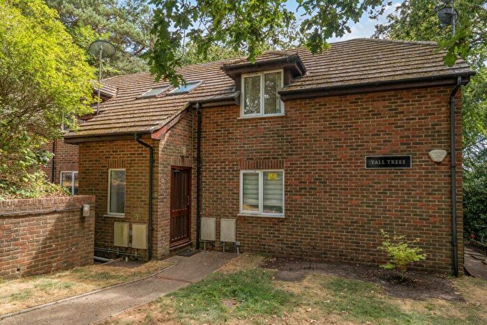 2 Bedroom Flat For Sale In Tall Trees, Hermitage Road, Poole, BH14