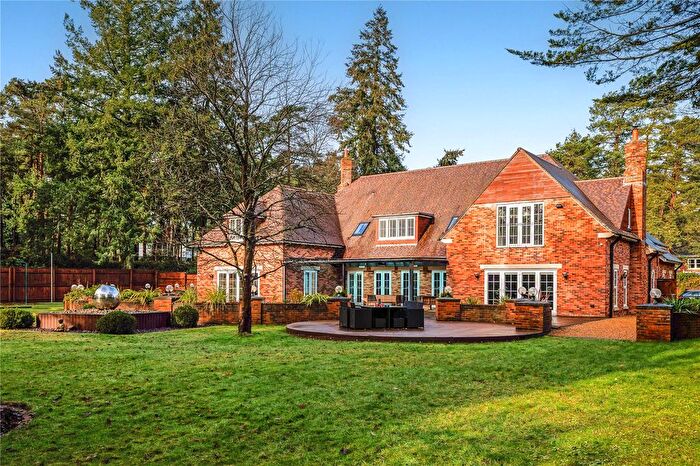 5 Bedroom Detached House For Sale In Avon Castle Drive, Ringwood, Hampshire, BH24