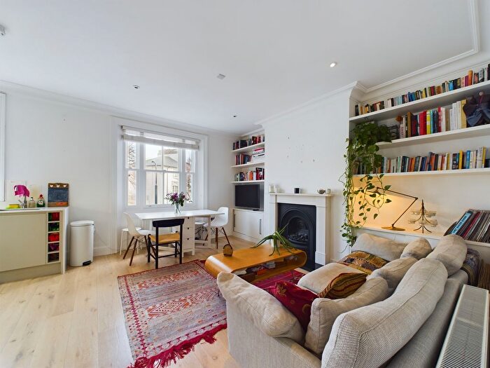 2 Bedroom Flat To Rent In Priory Road, London, NW6