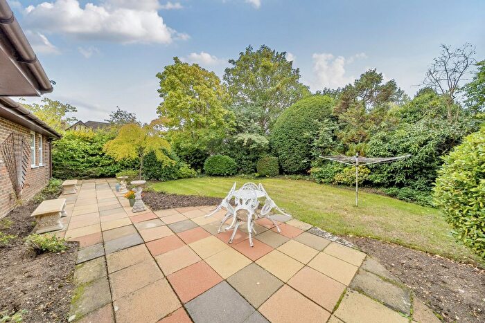 3 Bedroom Bungalow For Sale In Kimbers Drive, Burnham, Buckinghamshire, SL1