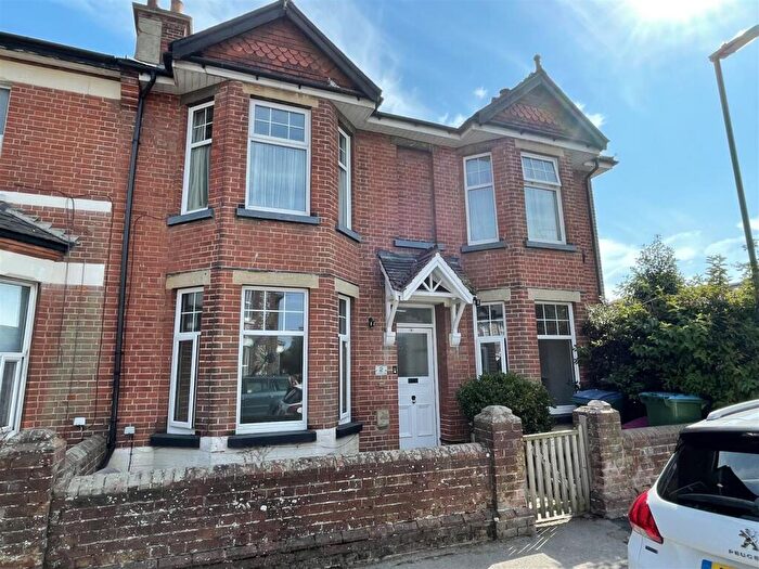 2 Bedroom Apartment To Rent In Connaught Road, Littlehampton, BN17