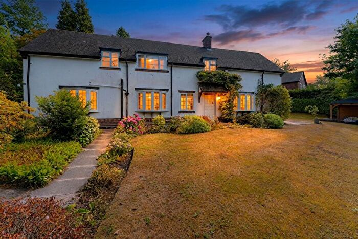 4 Bedroom Detached House For Sale In Sutton Field, Whitegate, CW8