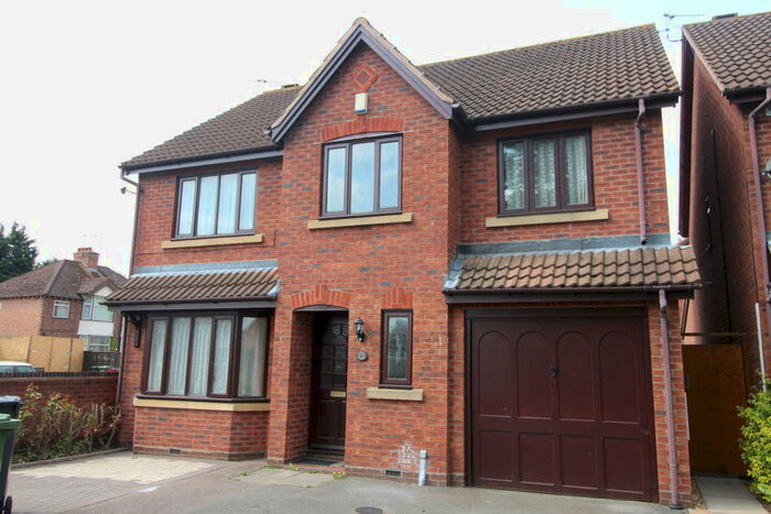 5 Bedroom Detached House To Rent In Wych Elm Drive, Leamigton Spa, CV31