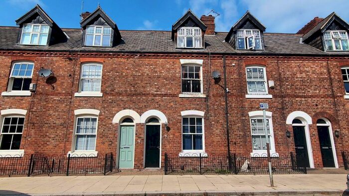 3 Bedroom Town House To Rent In George Leigh St, M4