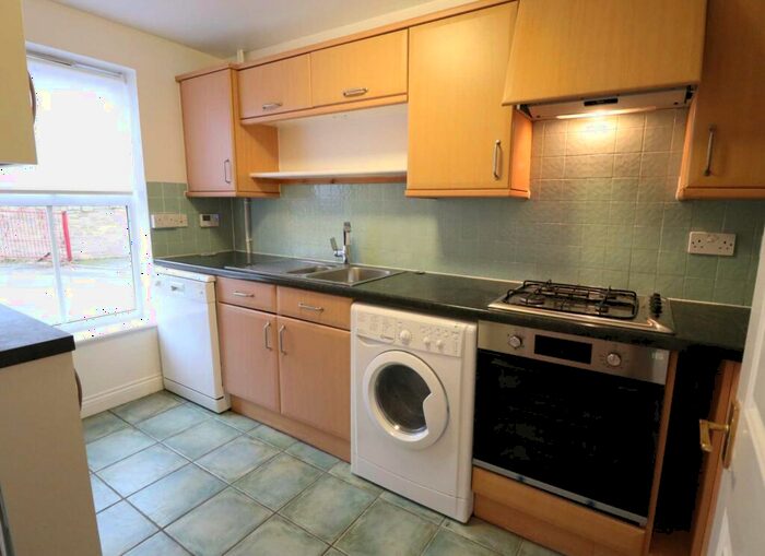 3 Bedroom End Of Terrace House To Rent In Littlemore For Sharers, OX4