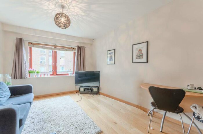 1 Bedroom Flat To Rent In Graham Street, Islington, London, N1
