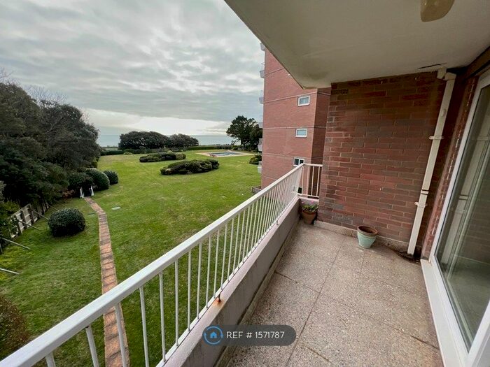 3 Bedroom Flat To Rent In Craghead, Bournemouth, BH1