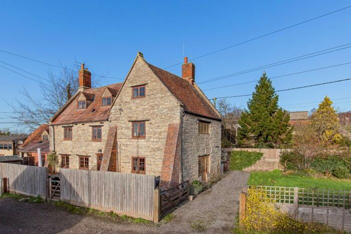 4 Bedroom Farm To Rent In Manor Farm Road, Horspath, Oxford, OX33