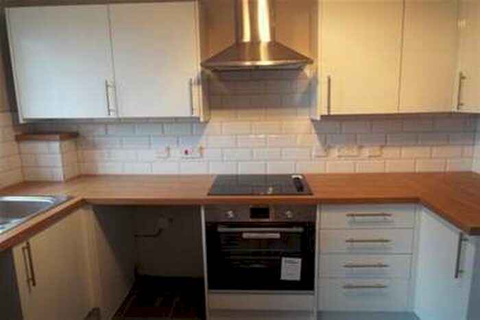 1 Bedroom Flat To Rent In Robinia Close, Steeple View, SS15