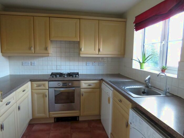 3 Bedroom House To Rent In Campion Road, Hatfield, AL10