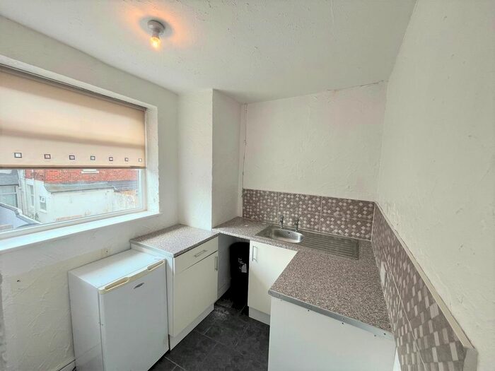 1 Bedroom Flat To Rent In Saville Road, Blackpool, FY1