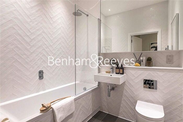 1 Bedroom Flat To Rent In Habito, Hounslow, TW3