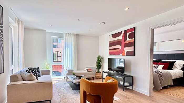 1 Bedroom Flat To Rent In Windsor Bridge Road, Bath, BA2
