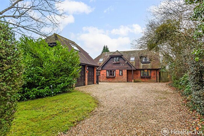 4 Bedroom Detached House For Sale In Stockbridge Road, Timsbury, Hampshire, SO51