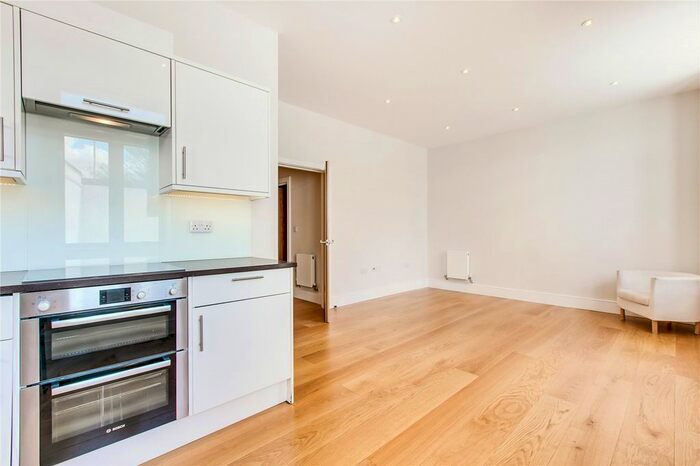 2 Bedroom Flat To Rent In The Sun Quarter, Askew Road, London, W12